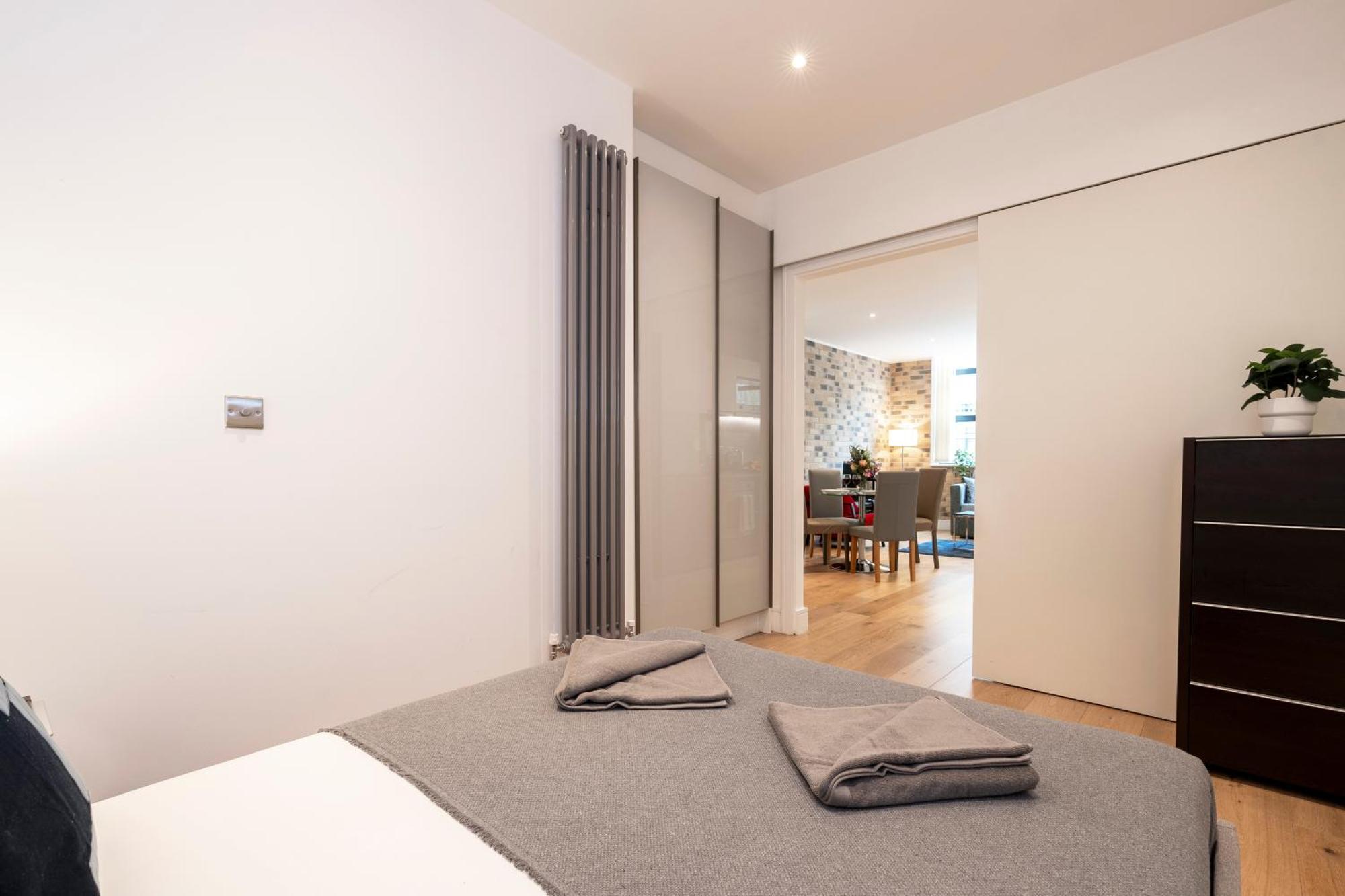 Camden Town Apartment *
