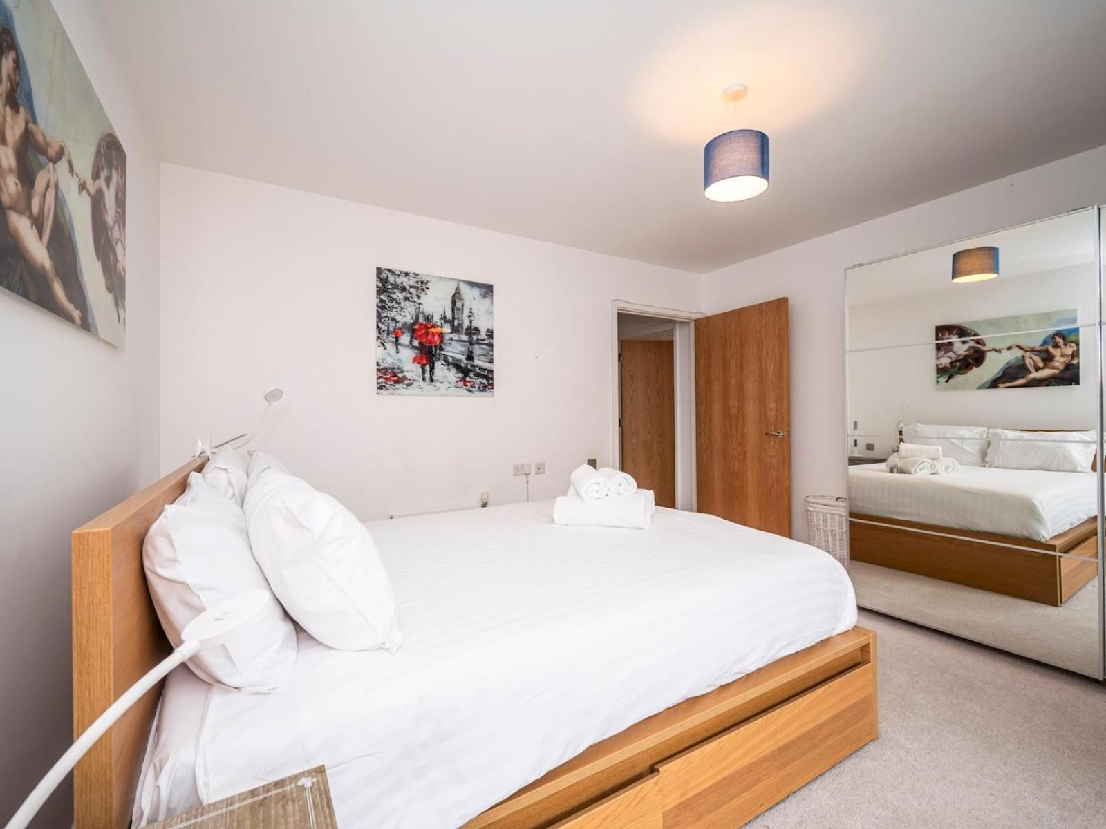 Apartment Near Tower Bridge And Tube Pass The Keys