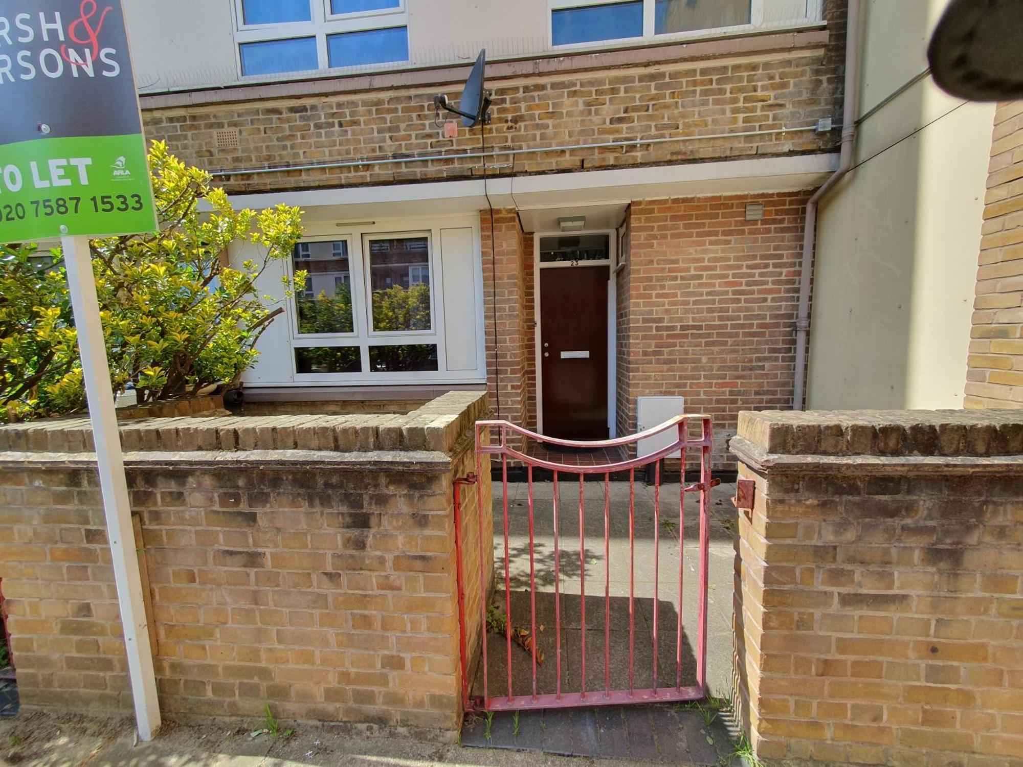 Pensión Yolo House *