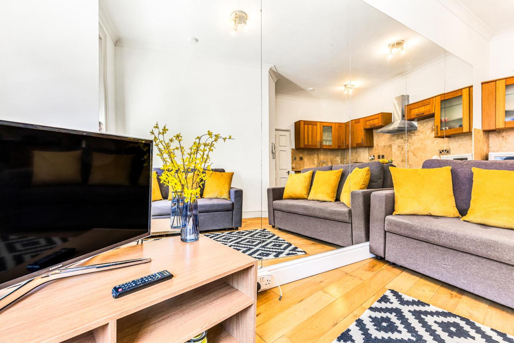 Luxstay2 Earls Court - Sleeps Up To 8 *