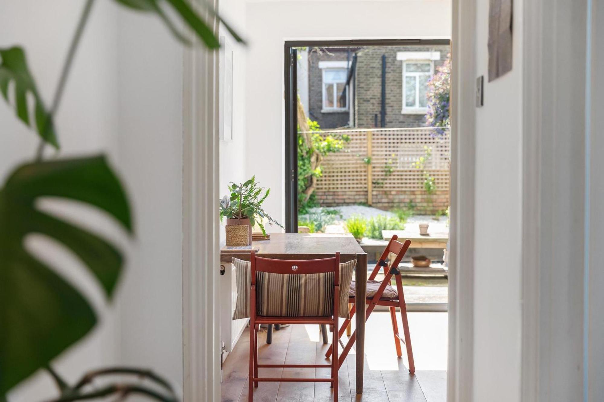 Apartamento 1 Bed & Garden, Sunny Artist Flat - 20mins To Londres