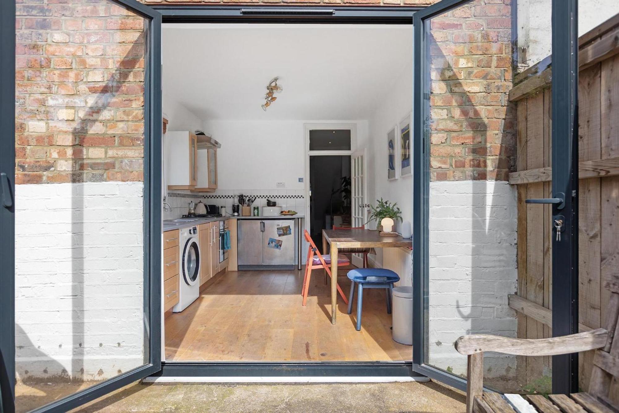 1 Bed & Garden, Sunny Artist Flat - 20mins To Londres