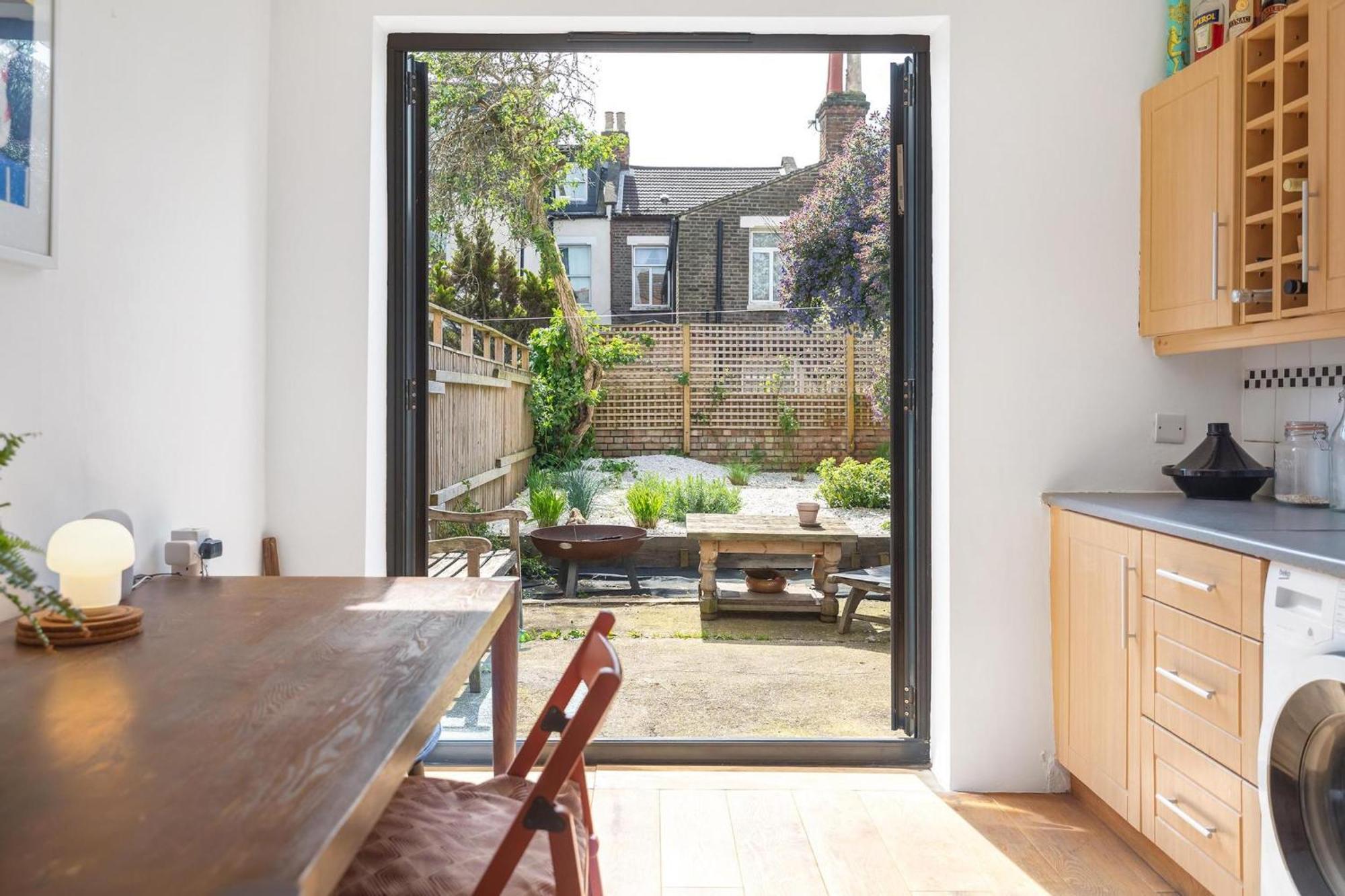 1 Bed & Garden, Sunny Artist Flat - 20mins To Londres