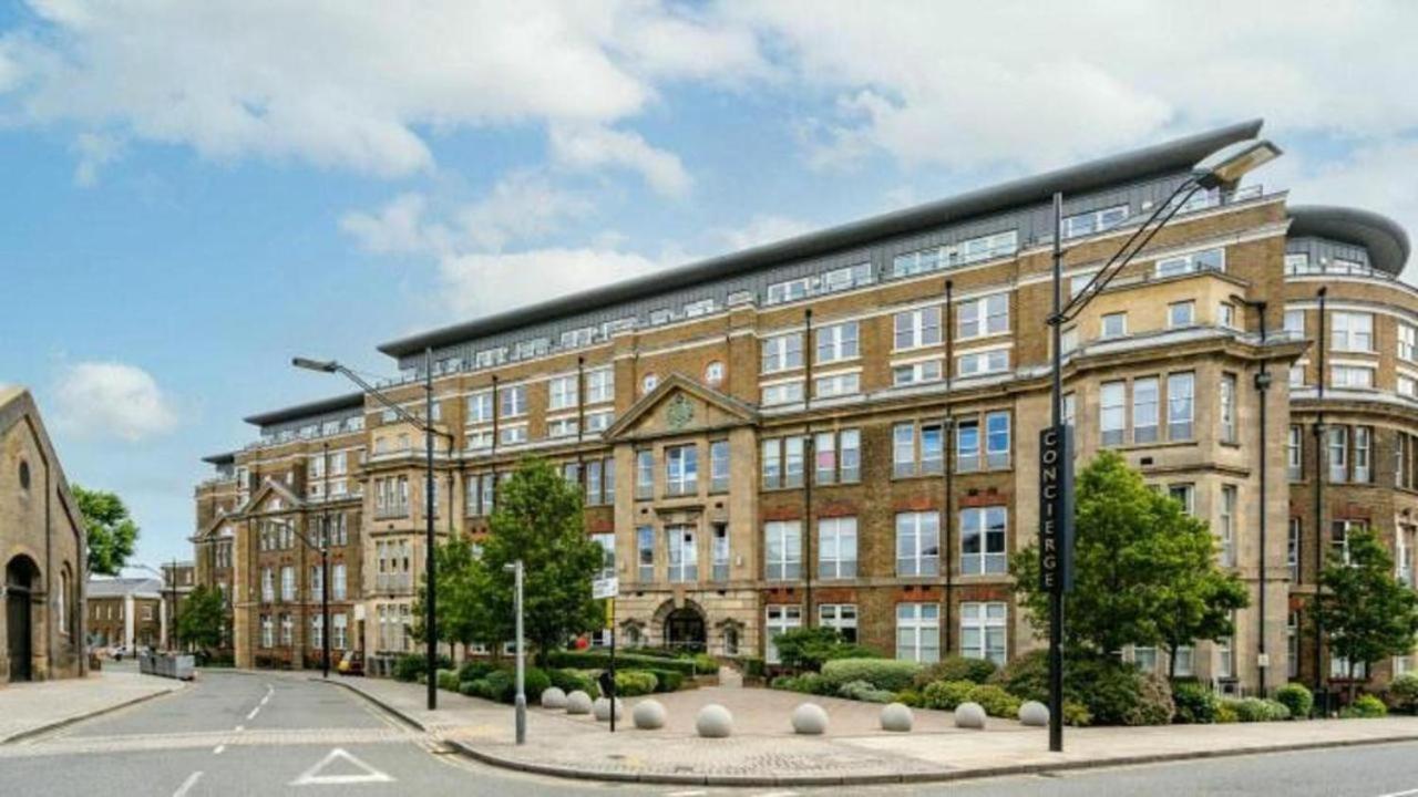 Appartement 25 Percent Off Monthly 2bed Serviced Business & Family Guests Free Wifi & Netflix Sleeps 4! *