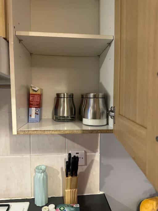 Apartment Lovely Woodford One Bedroom