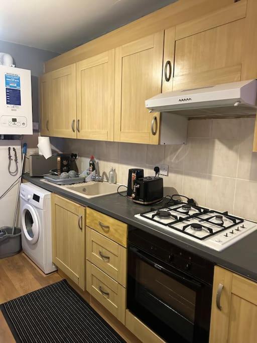 Apartment Lovely Woodford One Bedroom