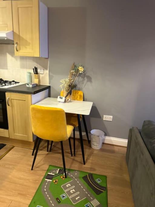 Lovely Woodford One Bedroom
