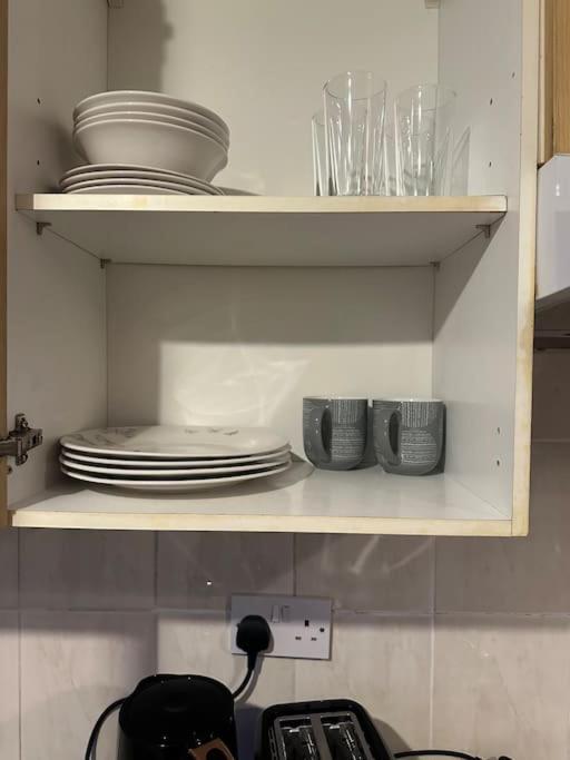 Apartment Lovely Woodford One Bedroom