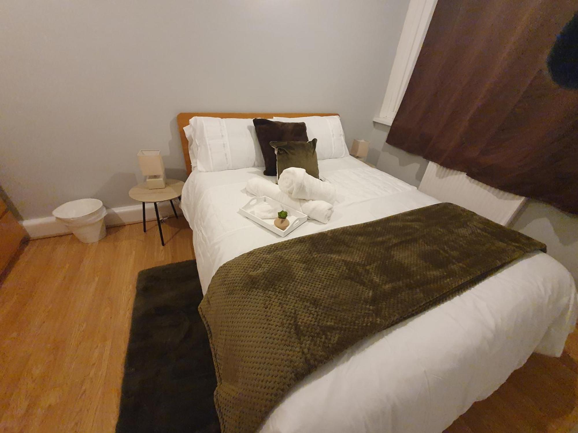 Pensión Yolo House *