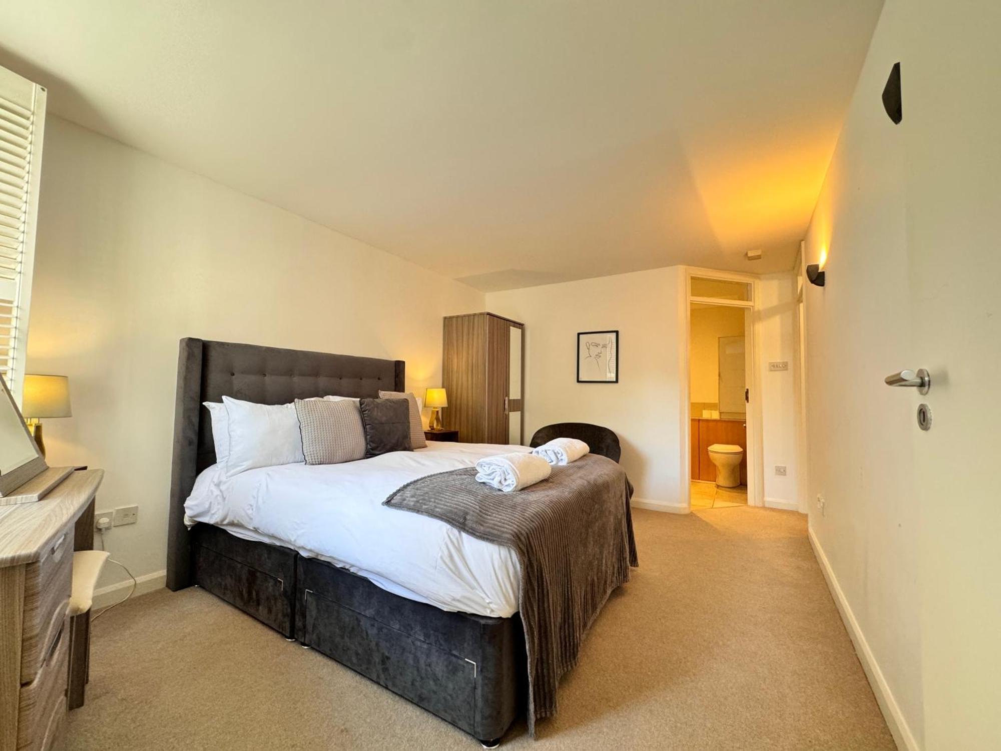 The Heart Of Kensington Mews - 3 Bedrooms House-private Entrance-hyde Park Walk Away-green Park 9 Minutes Underground- The Of With Glamour Of Kensington * Londen