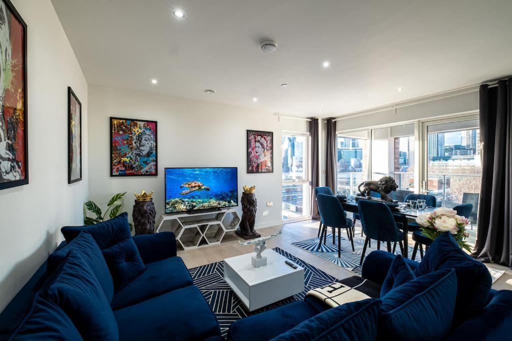 Luxury Penthouse In Canary Wharf - 3 Bedroom / 2 Bathroom London