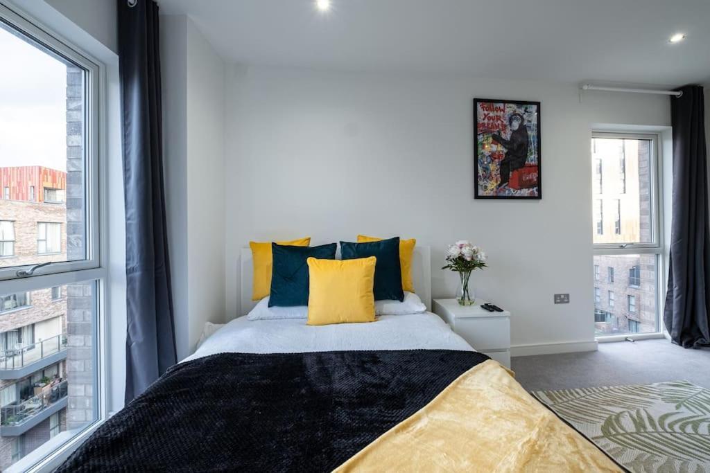 Apartment Luxury Penthouse In Canary Wharf - 3 Bedroom / 2 Bathroom London