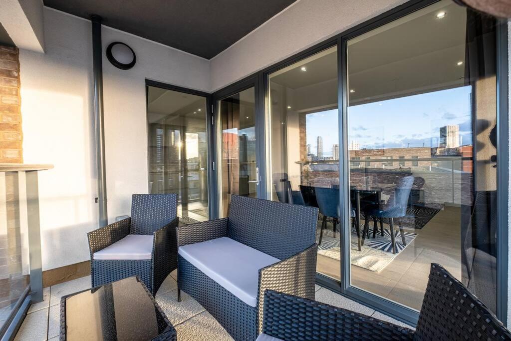 Apartment Luxury Penthouse In Canary Wharf - 3 Bedroom / 2 Bathroom