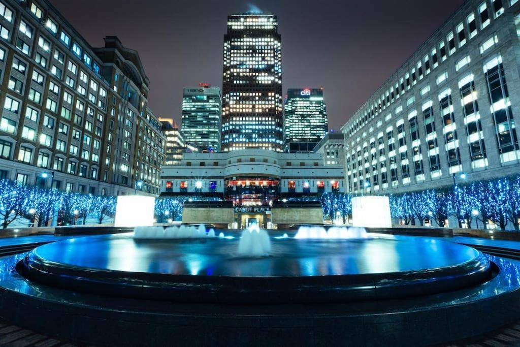 Apartment Luxury Penthouse In Canary Wharf - 3 Bedroom / 2 Bathroom