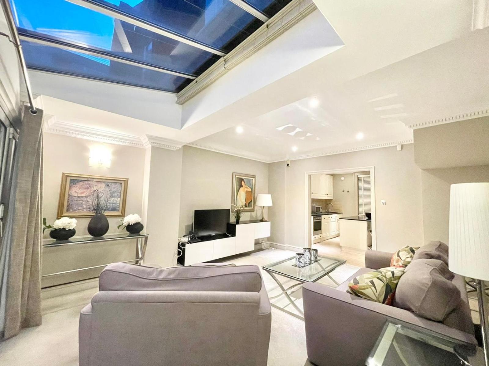 Mayfair 2 Bedroom With Large Private Terrace Apartamento *