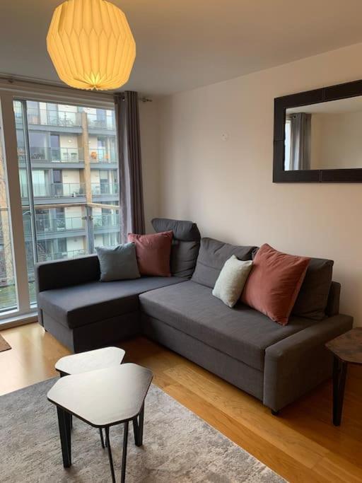 Apartamento 2 Bed Apt, Hoxton, Canal Views Londres