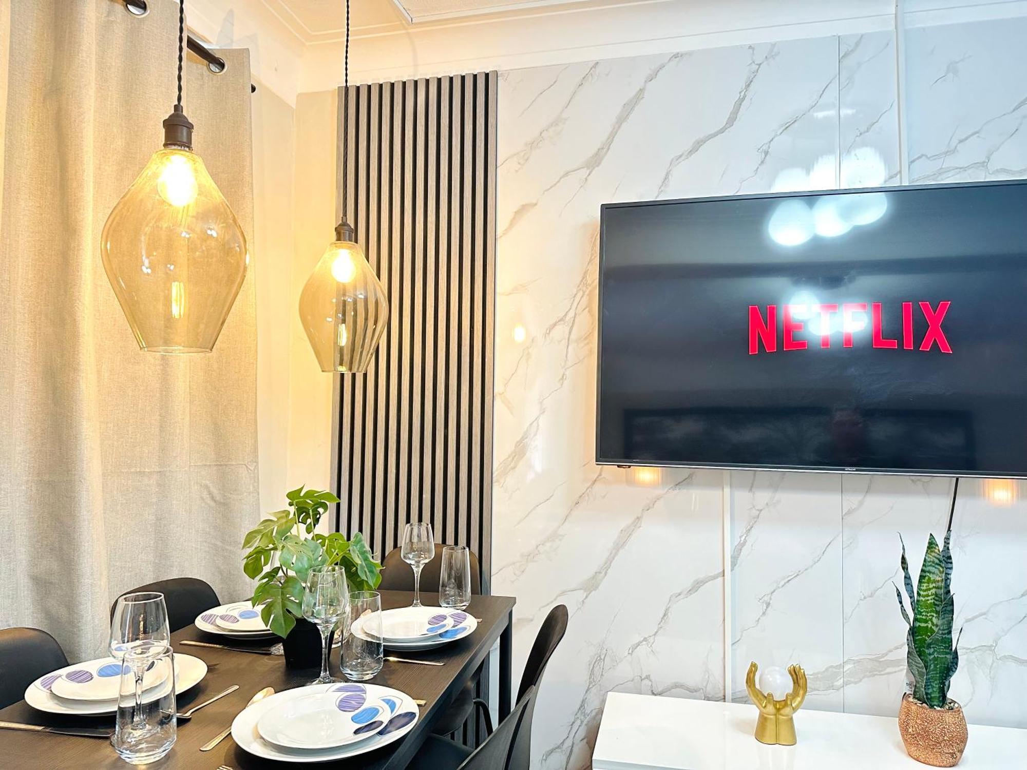 Hyde Park Comfortable Two Bedroom Apartamento *