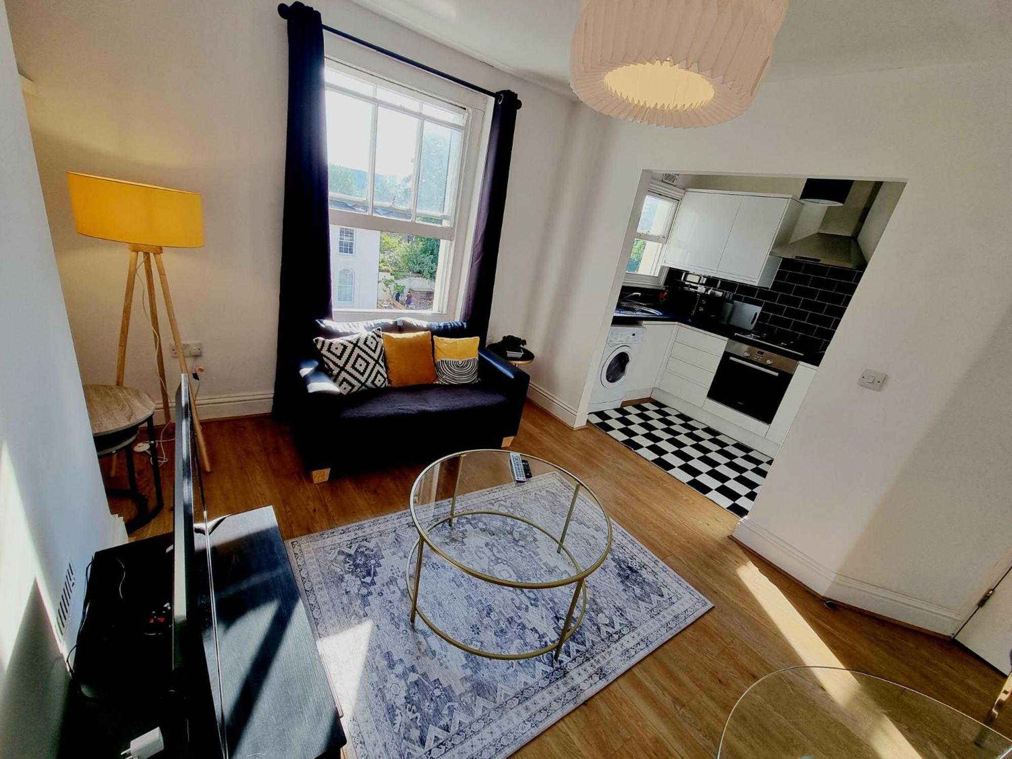 Apartamento Evo View - 1 Bed - Stunning Views 3 Mins Walk Mile End Station