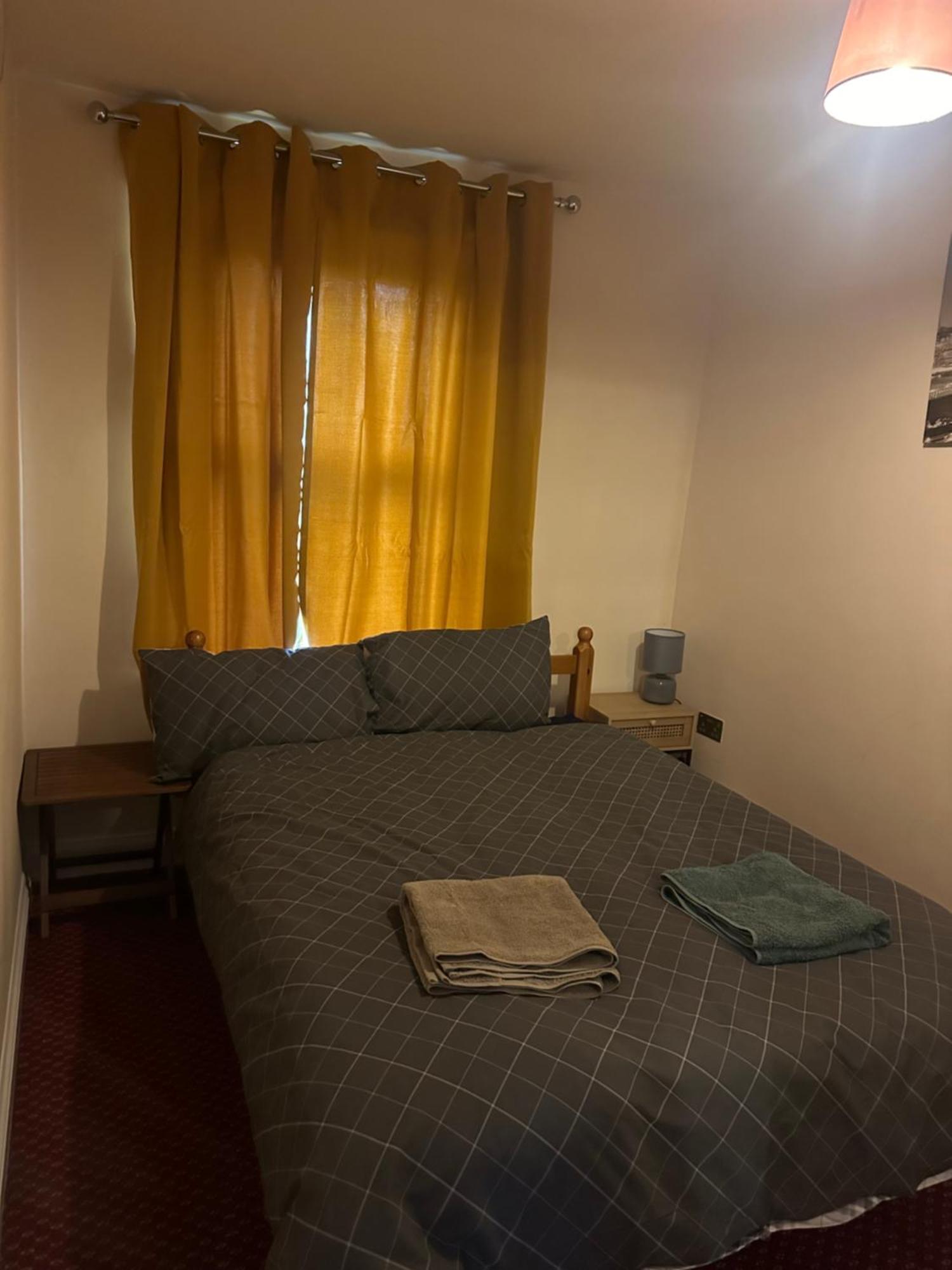 Apartment Lovely Woodford One Bedroom *