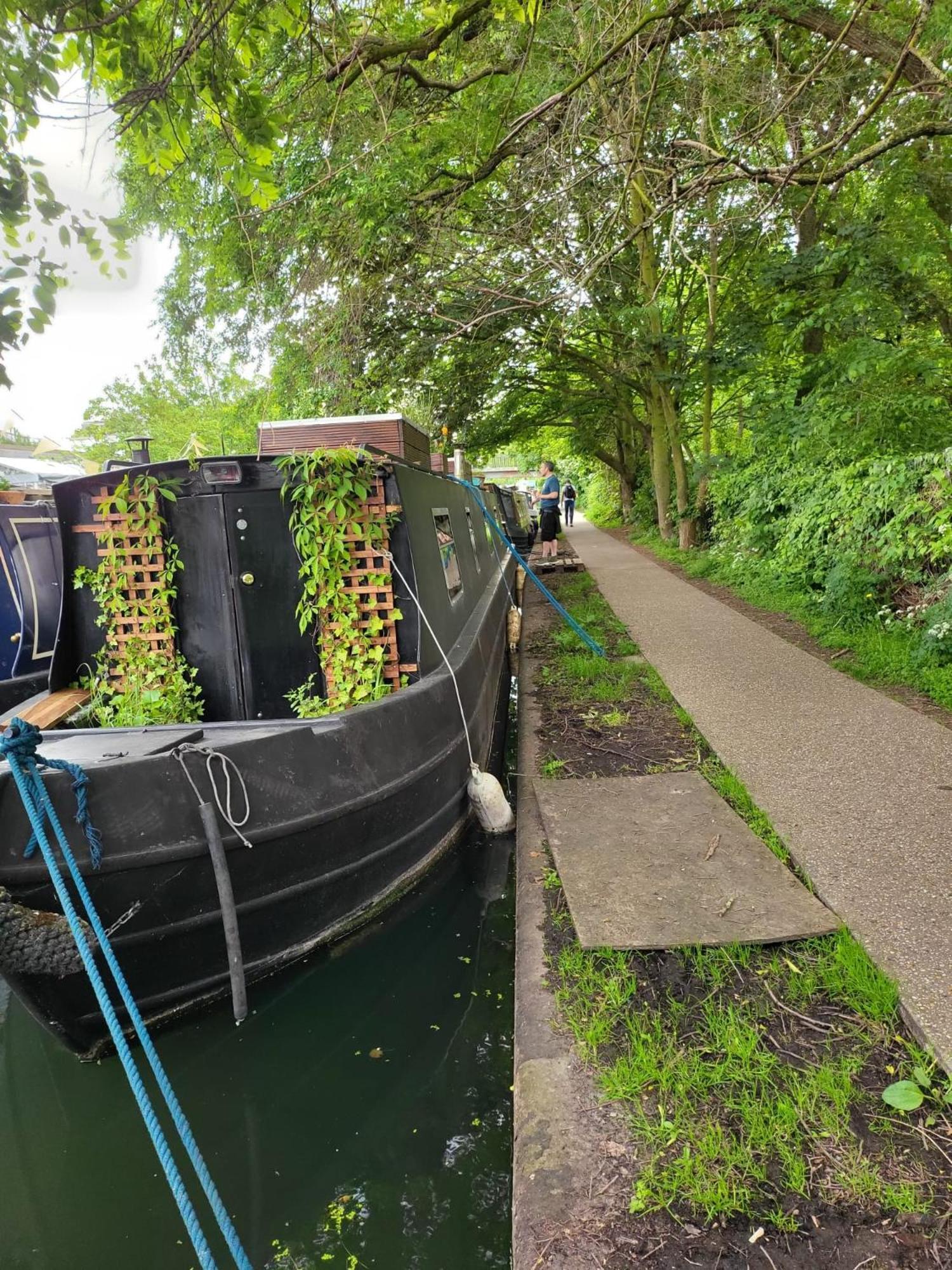 Lovely Canal Boat In Little Venice By Paddington For Family & Friends *