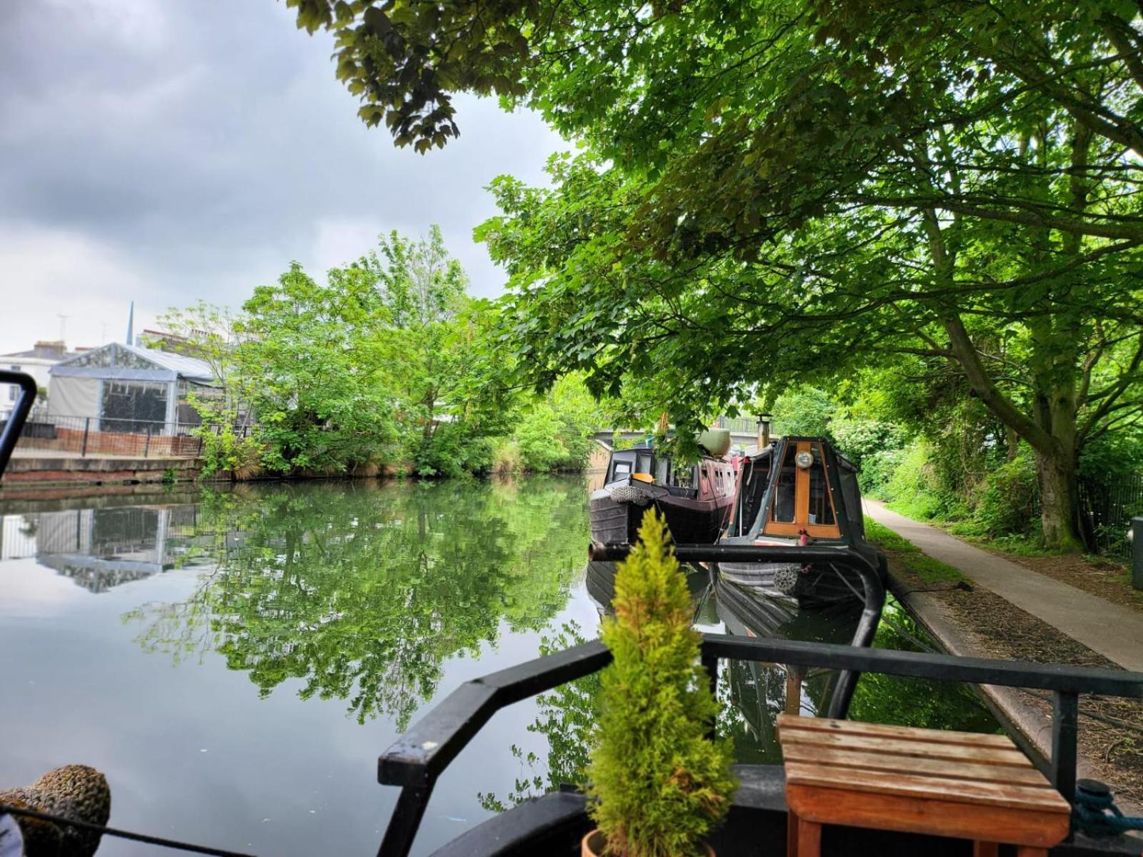 Lovely Canal Boat In Little Venice By Paddington For Family & Friends *