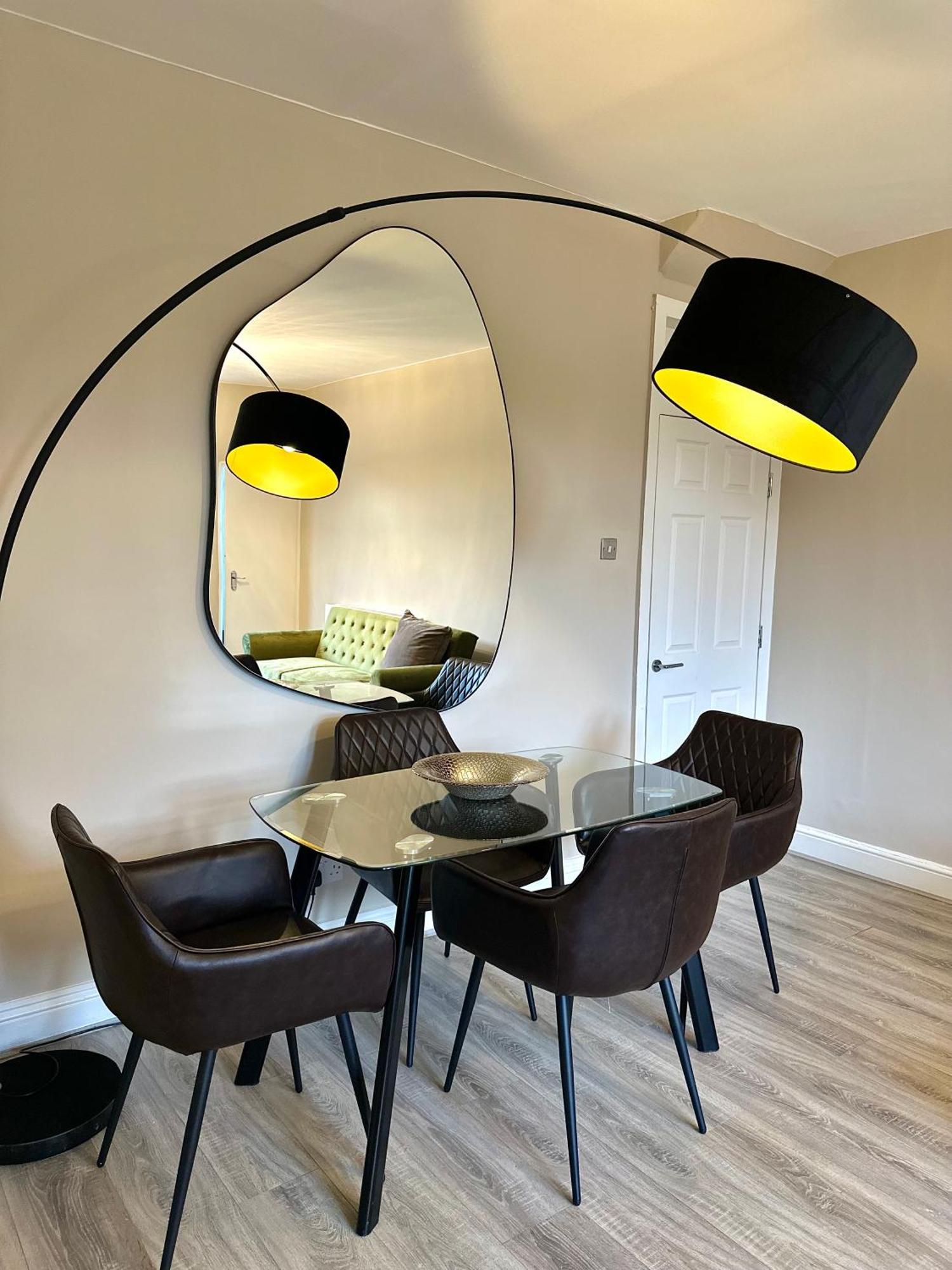 Luxe 4br Retreat Homestay London