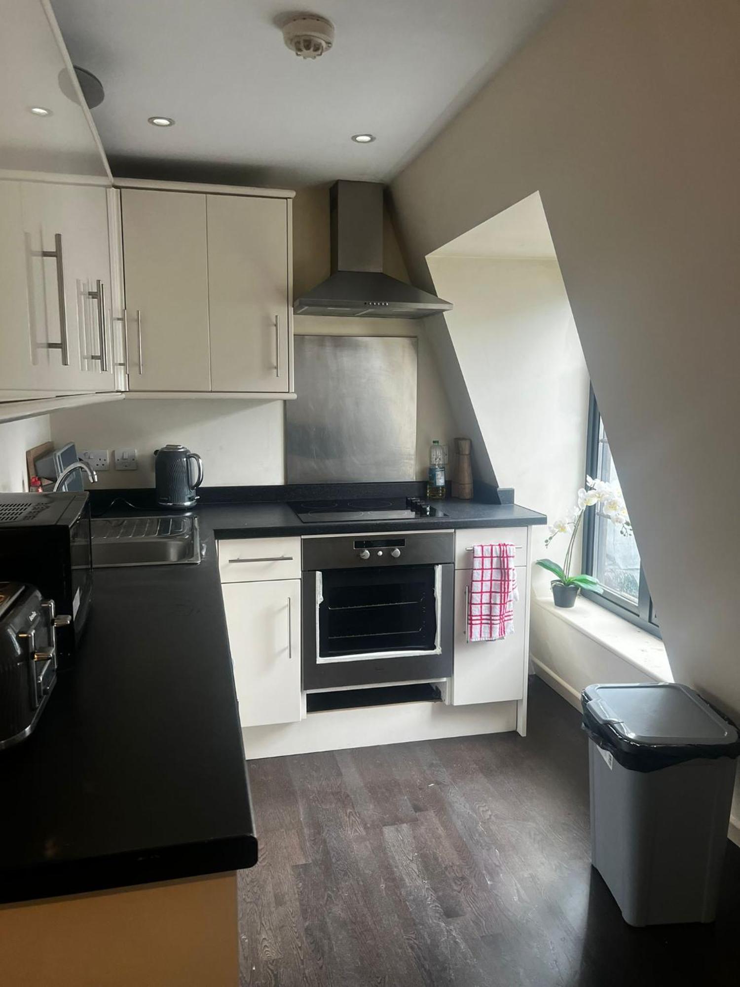 Flat 5 Sia Apartment