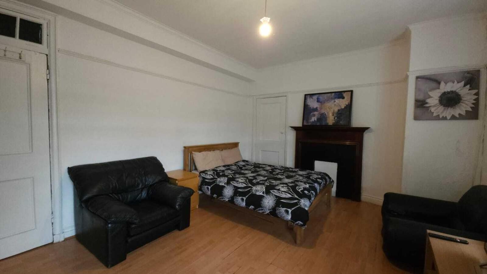 Edgware Station Apartamento *