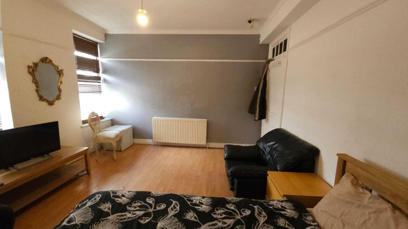 Edgware Station Apartamento *