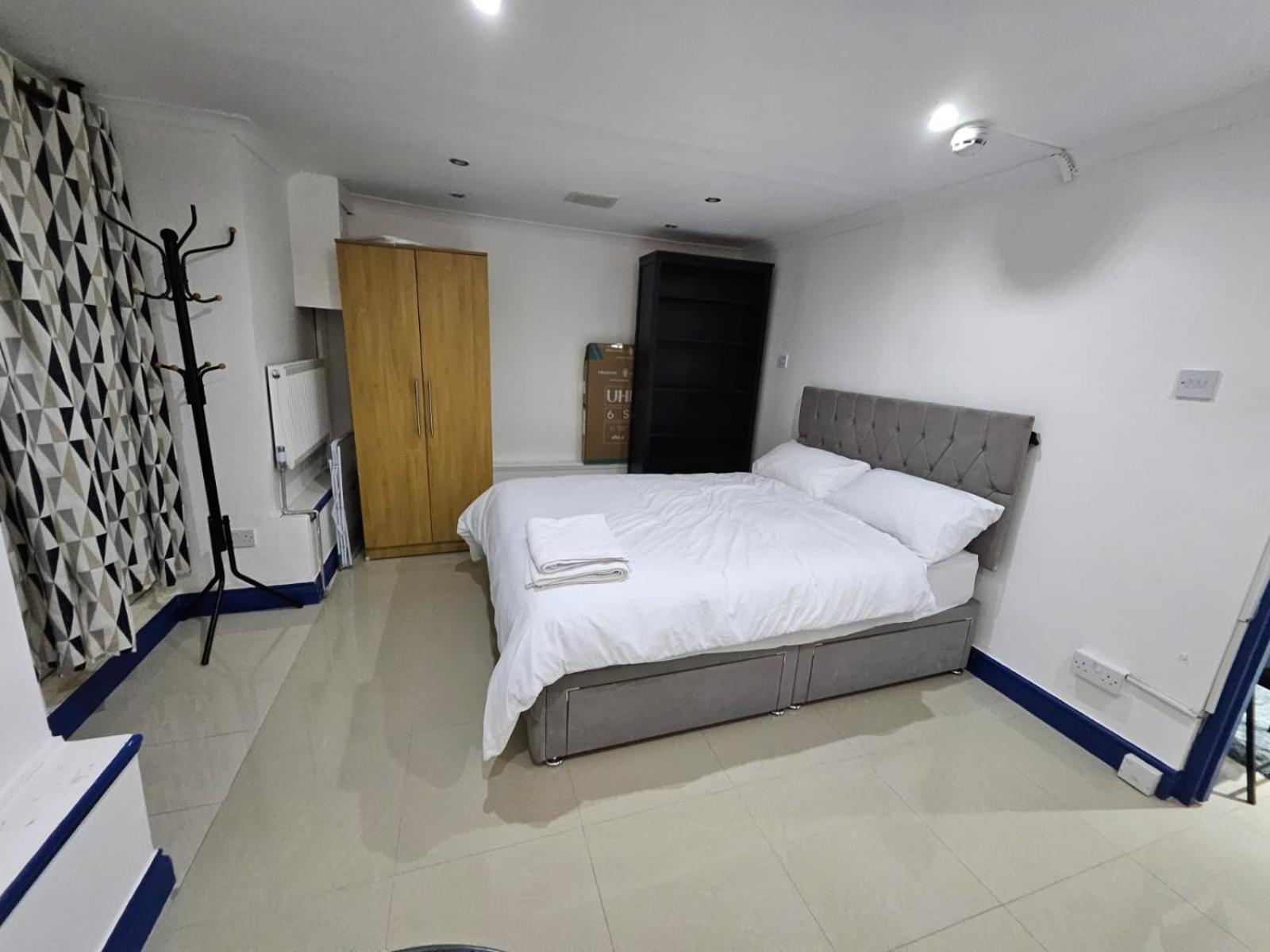 Apartment Savers Close To Emirates Stadium!