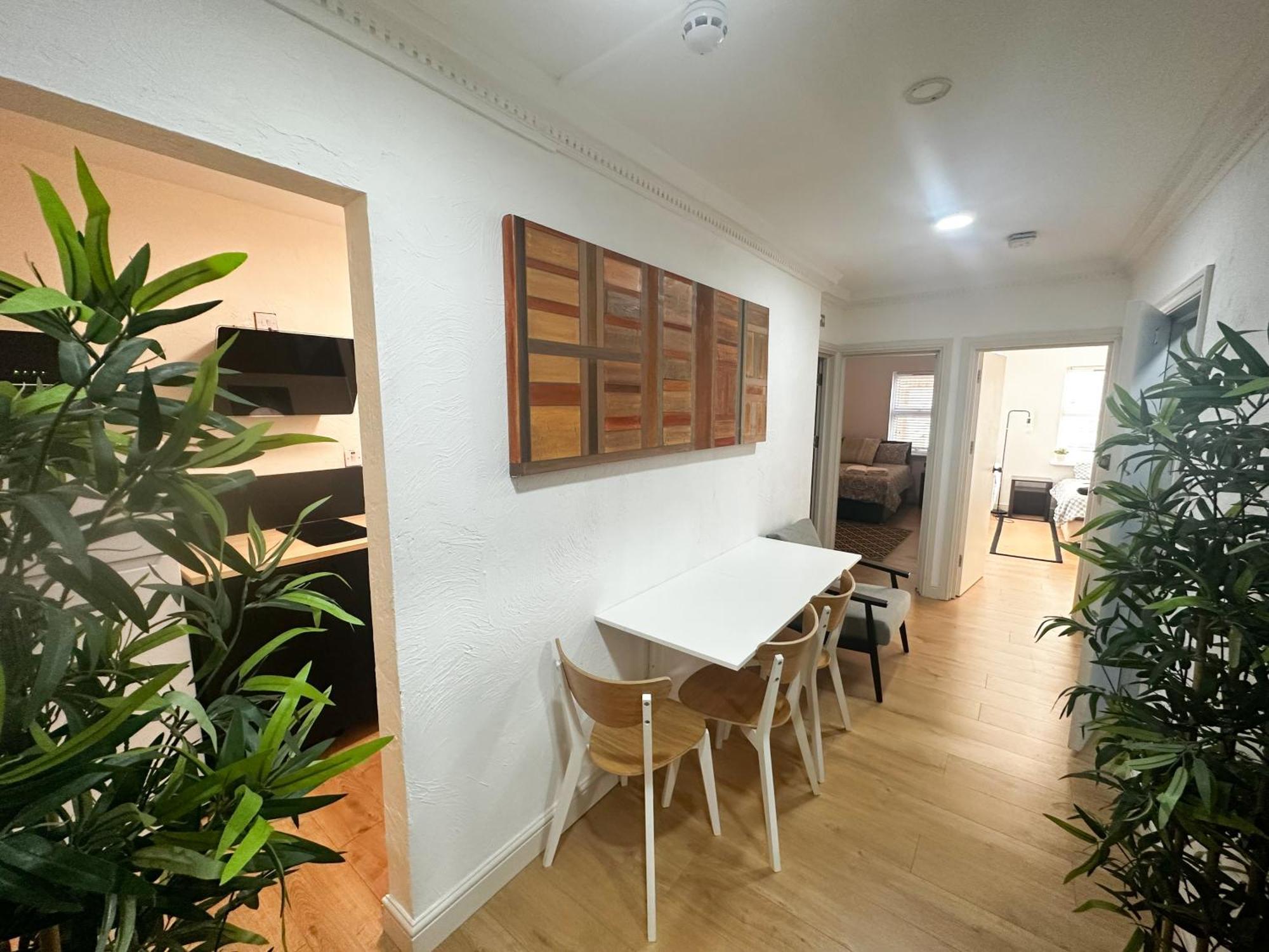 Flat 2 In Aldgate