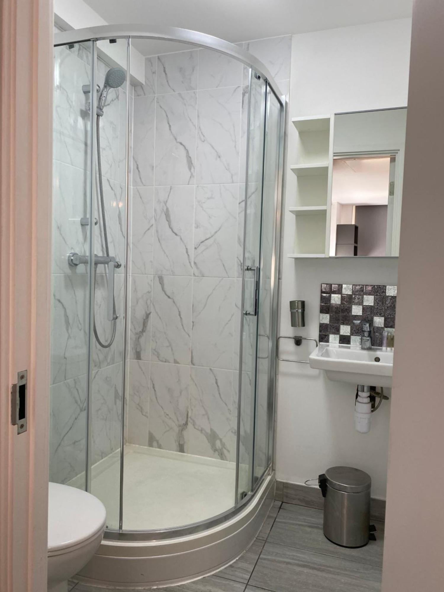 Studio Flat Farringdon London