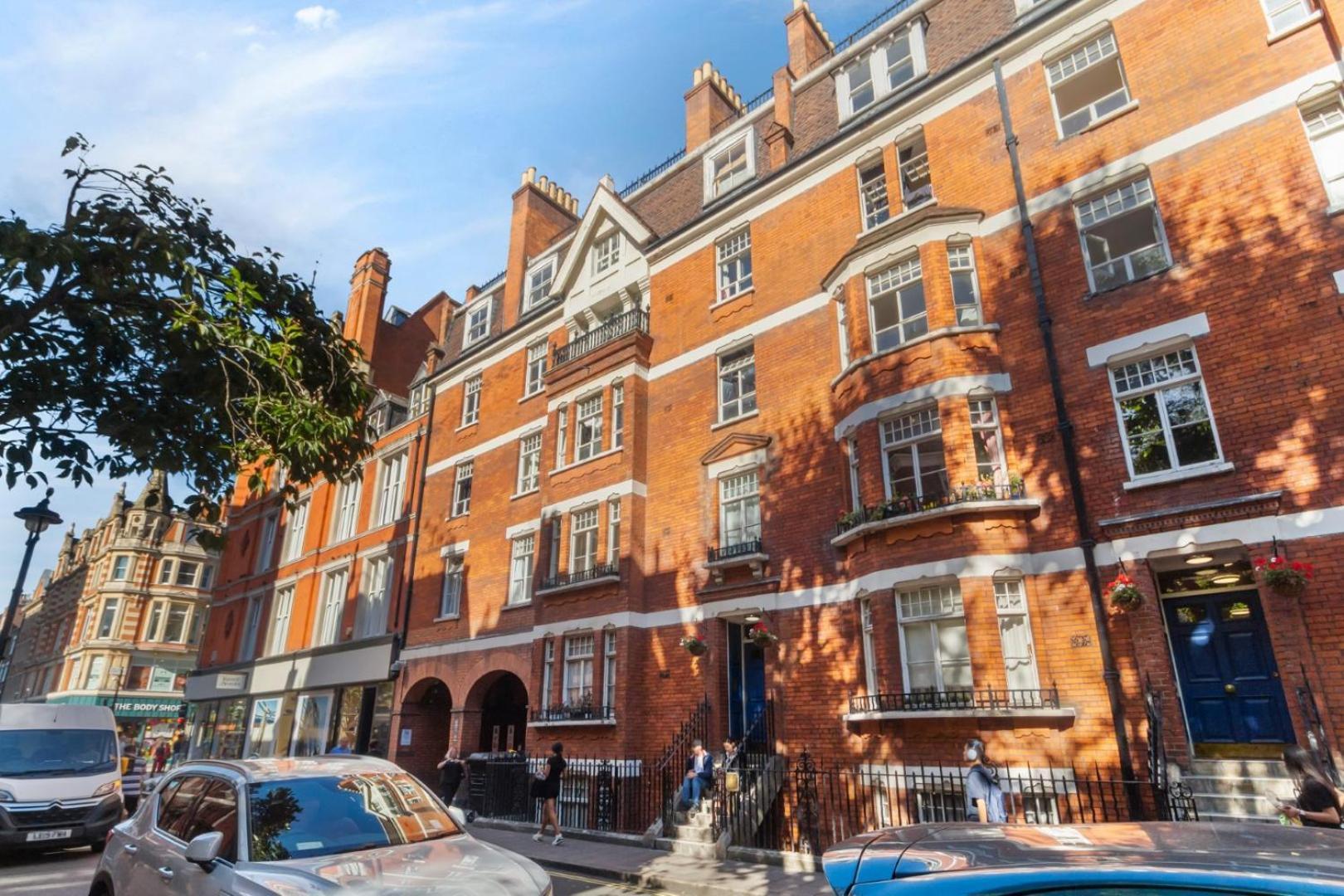 Luxury 2 Bed In The Heart Of Mayfair Your Stylish Retreat 4th Floor No Lift Londres