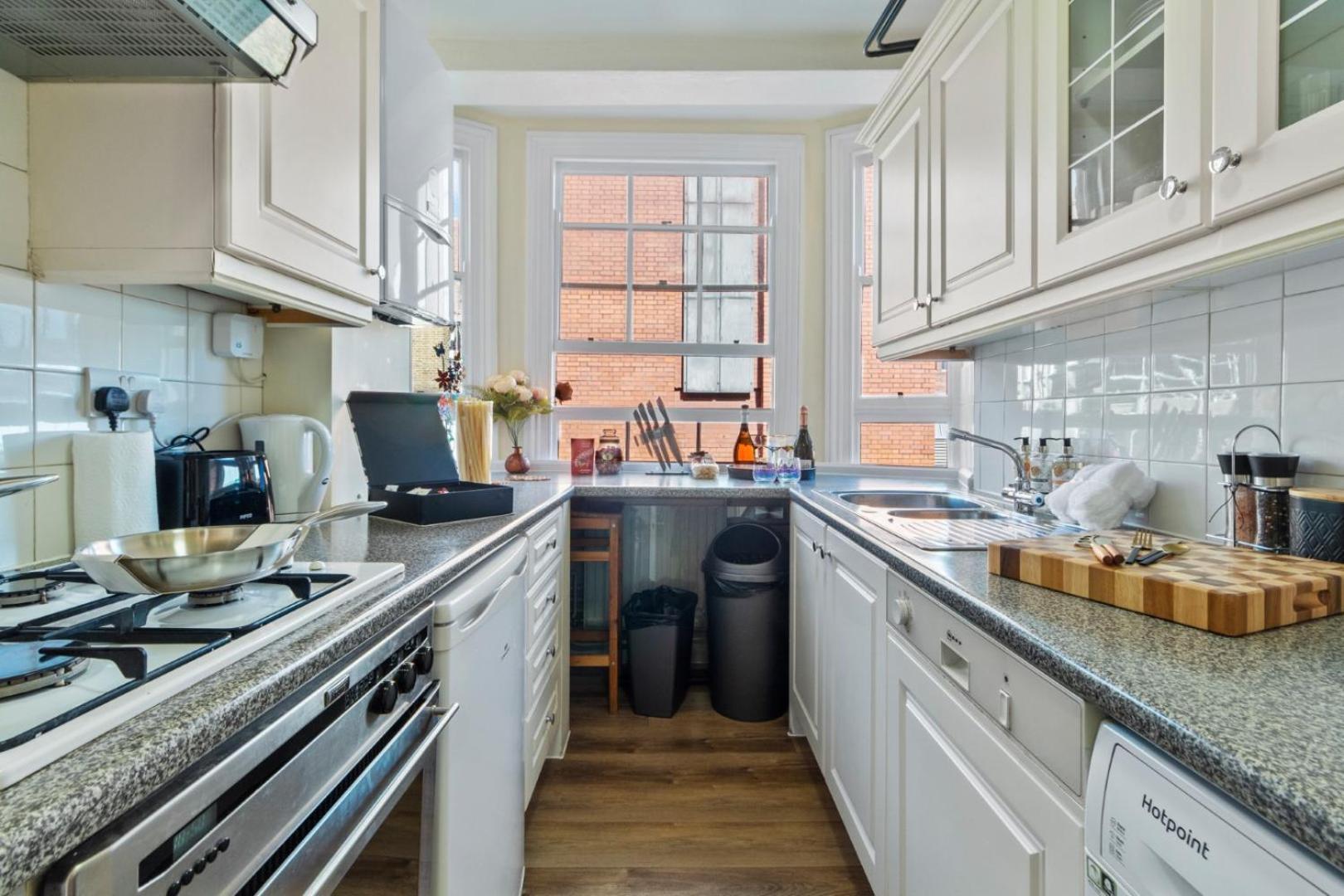 Apartamento Luxury 2 Bed In The Heart Of Mayfair Your Stylish Retreat 4th Floor No Lift