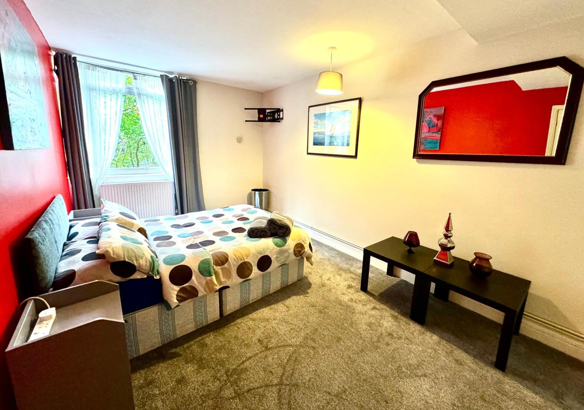 Inverness Terrace Number 4 Central By Wild