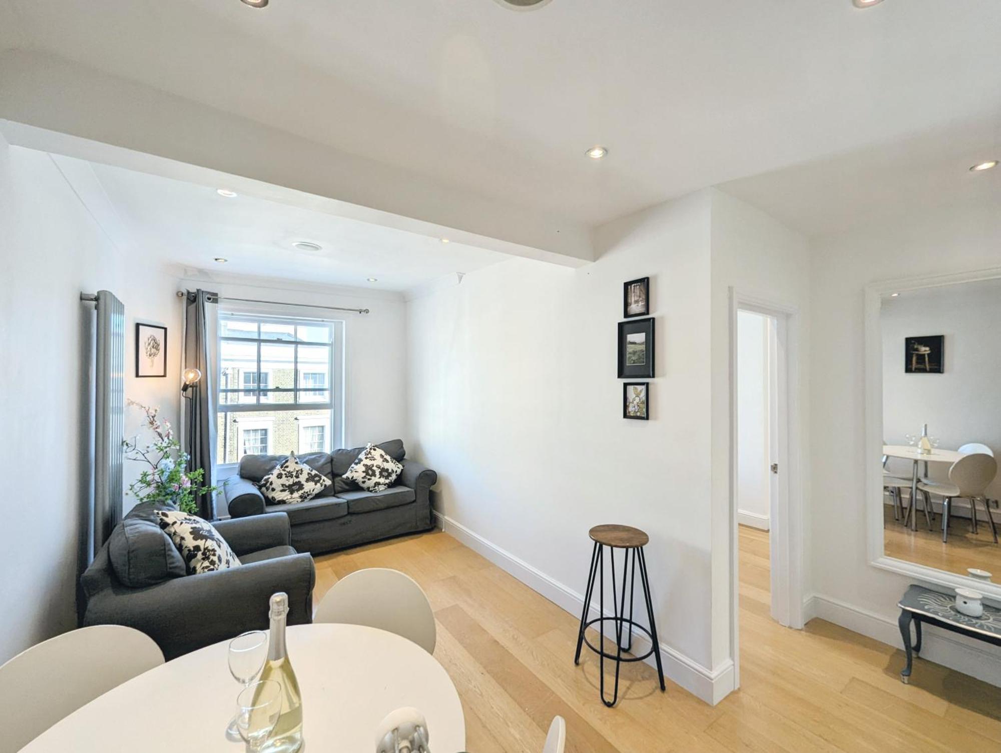 Hyde Park 3 Bedroom Flat * Londres