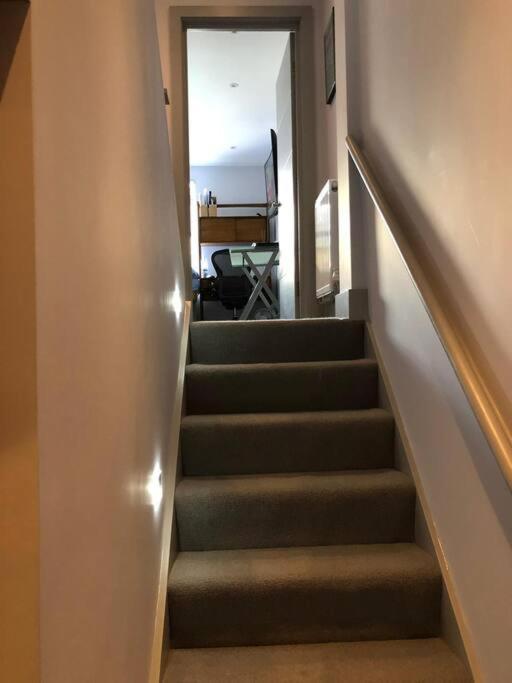 Luxurious & Modern 2 Bedroom Notting Hill Townhouse