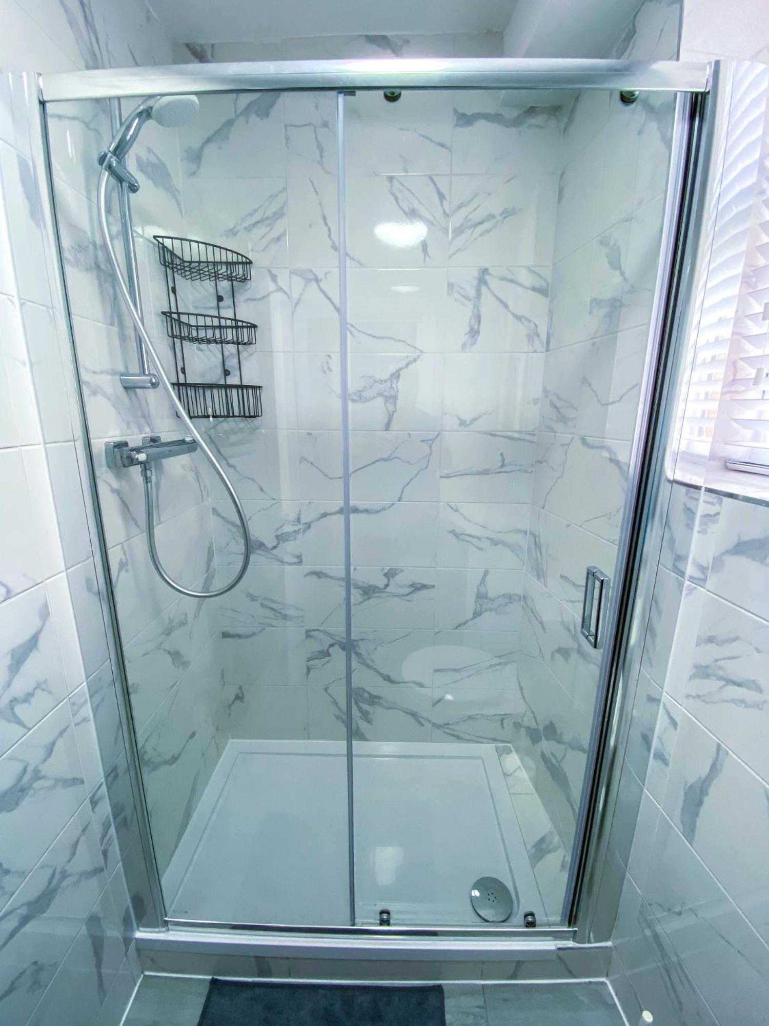 Appartement Modern 1-bedroom Flat, 5 Guest, - F2 Londen