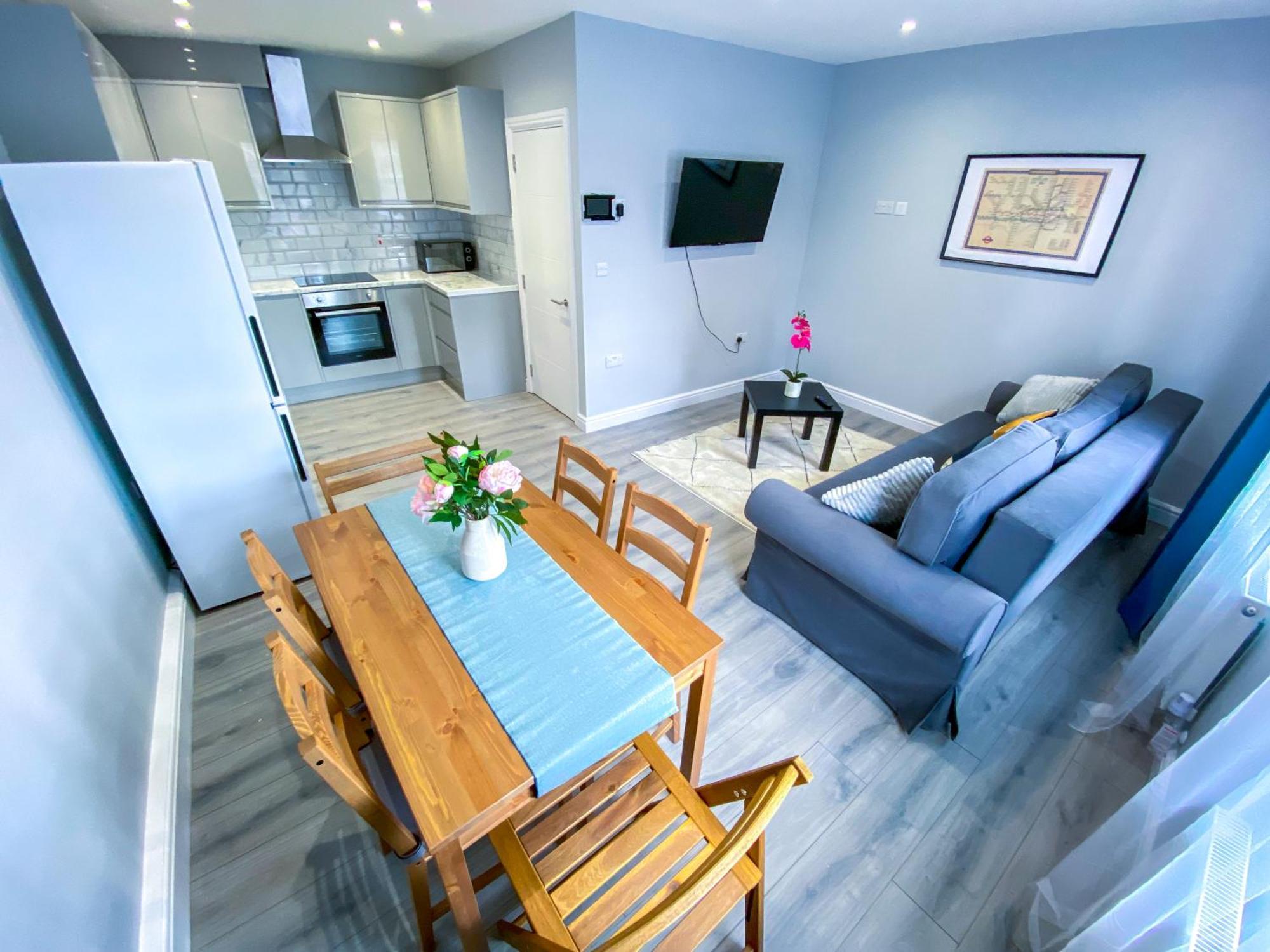 Modern 1-bedroom Flat, 5 Guest, - F2 * Londen