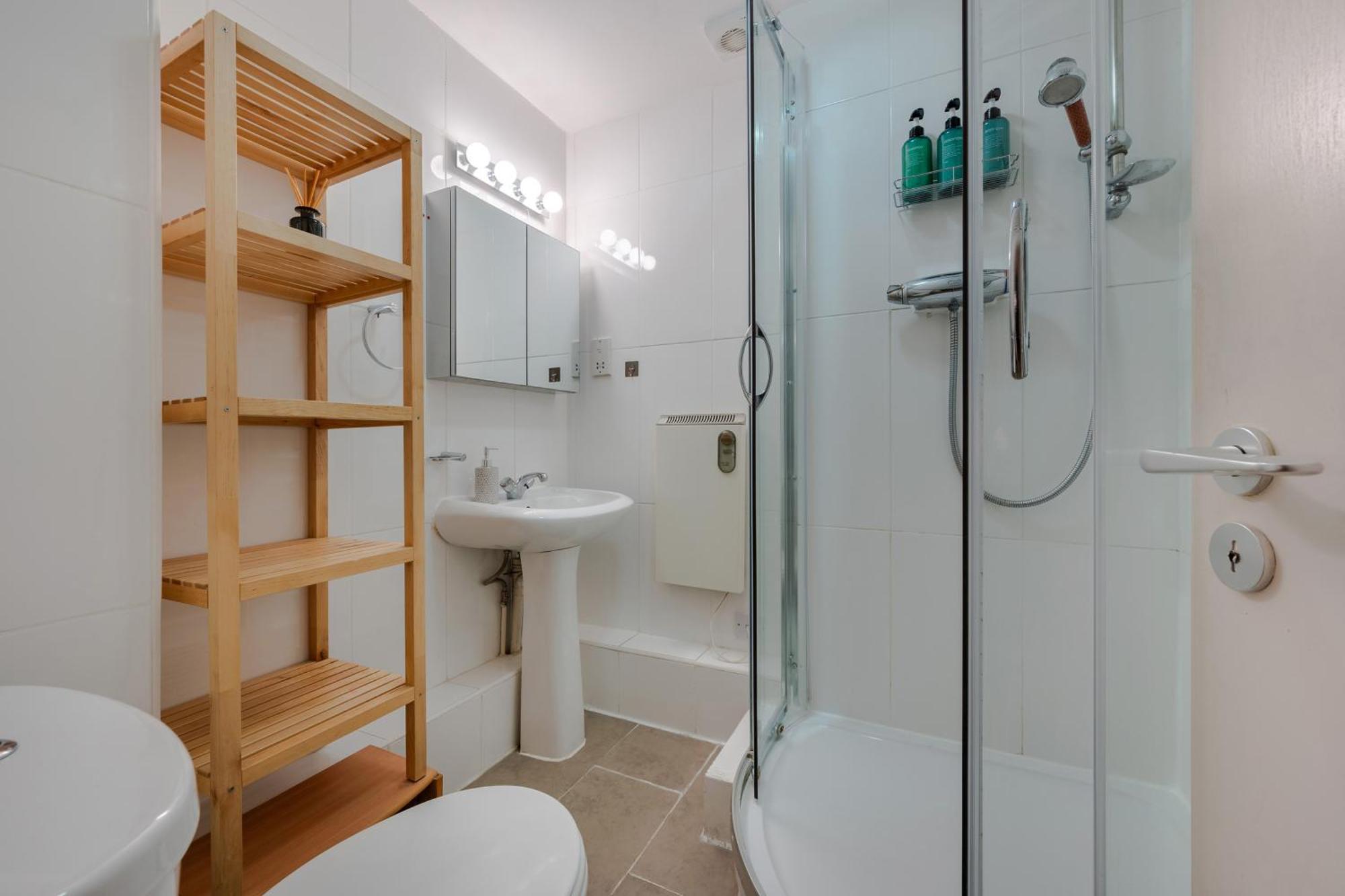 Stunning Duplex In * London