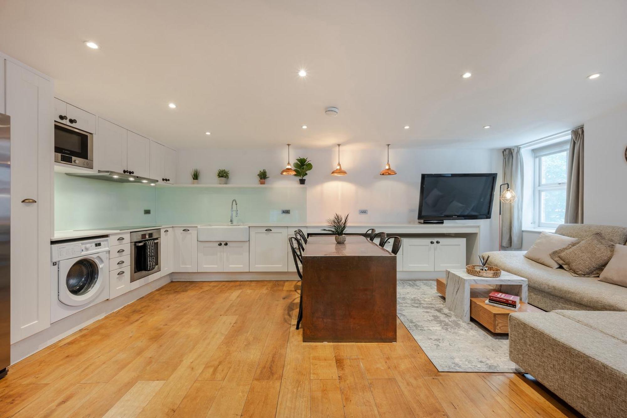 Apartment Stunning Duplex In
