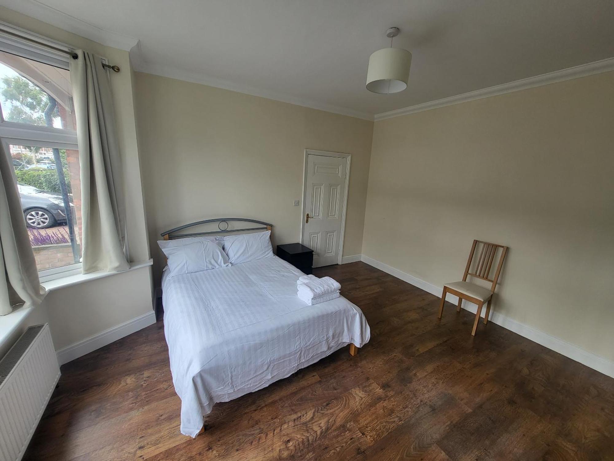Spacious Central 5 Bedroom House By Tube Station * Londres