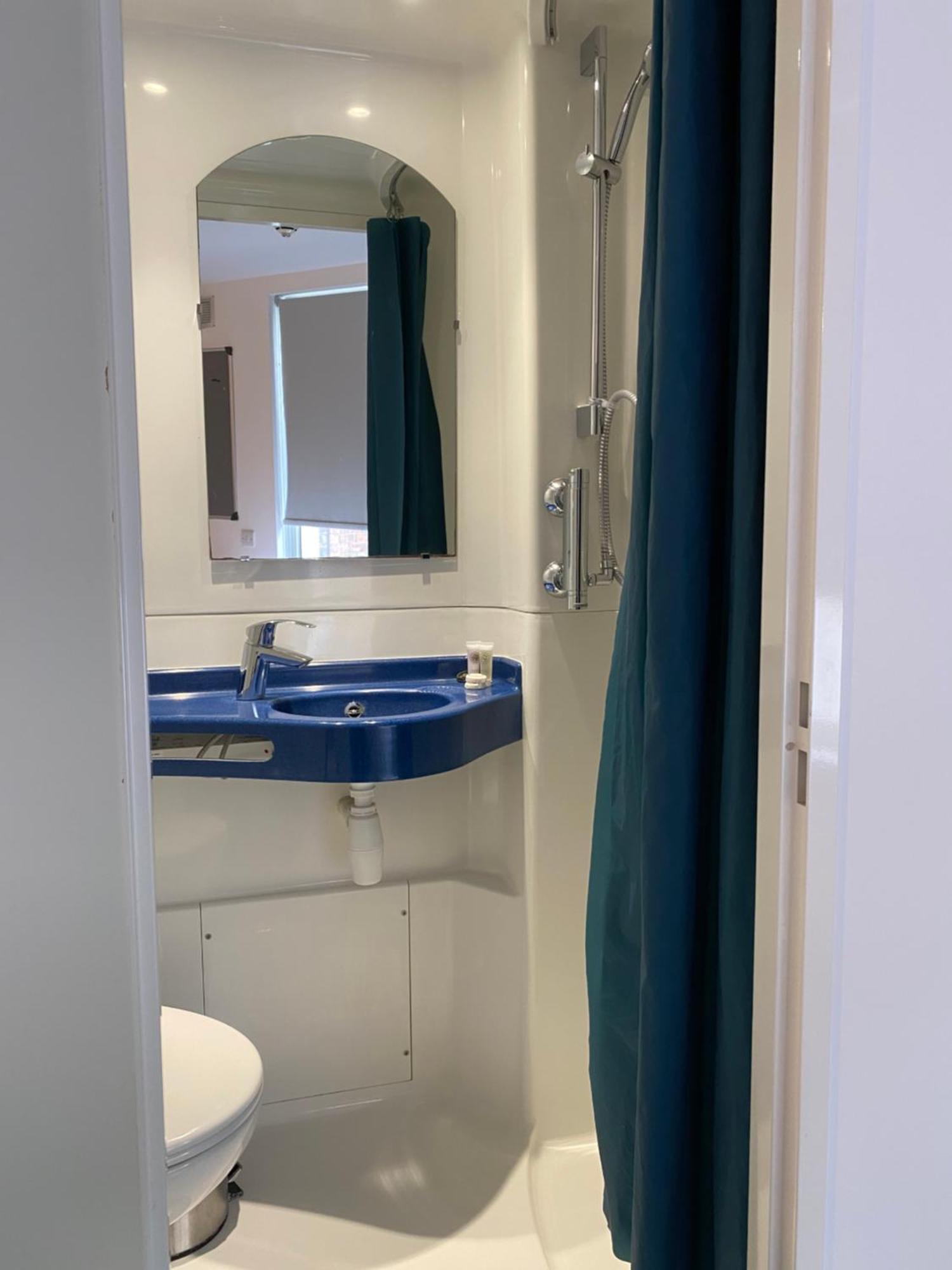 Studio Flat Farringdon London