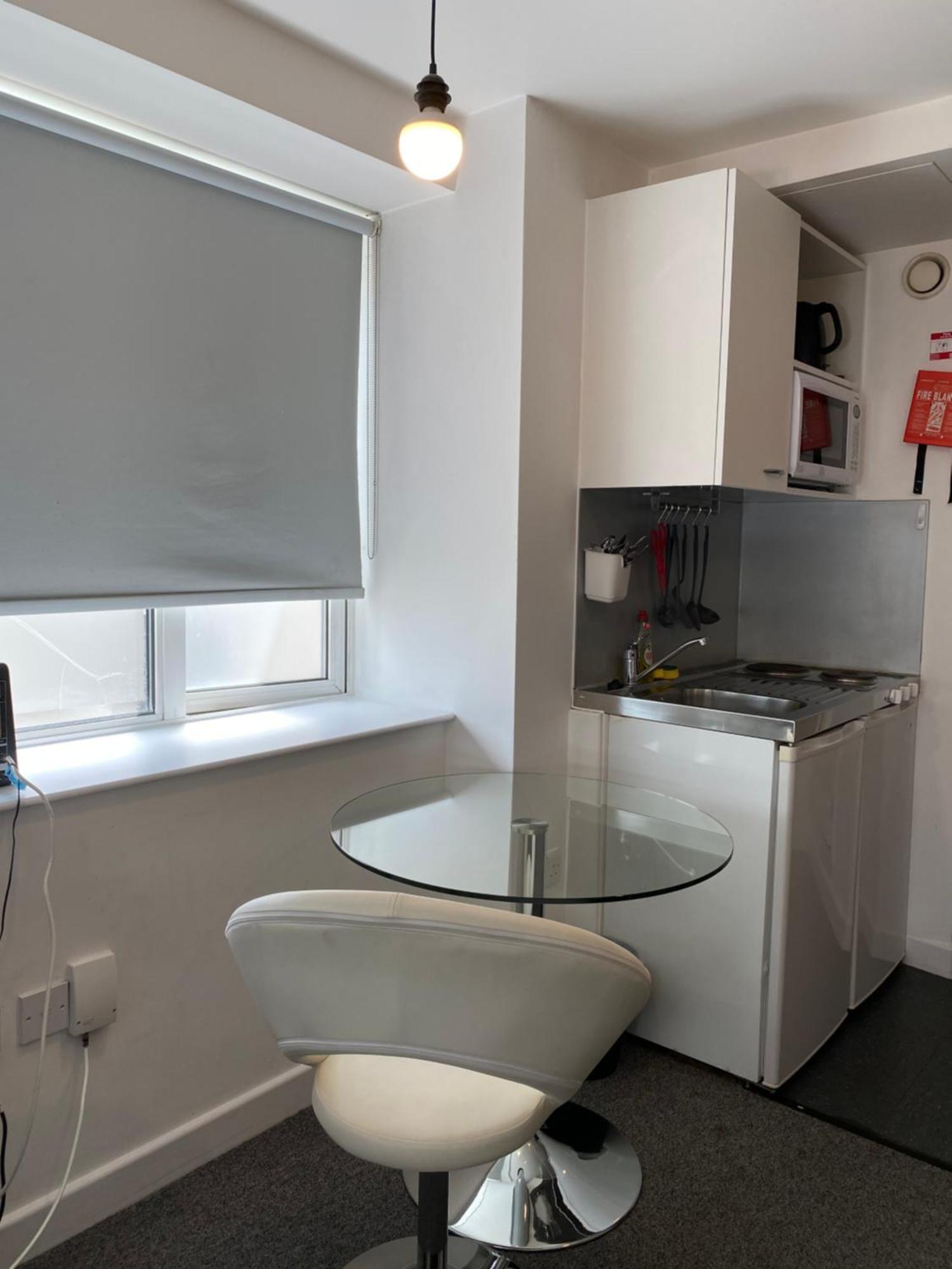 Studio Flat Farringdon * London