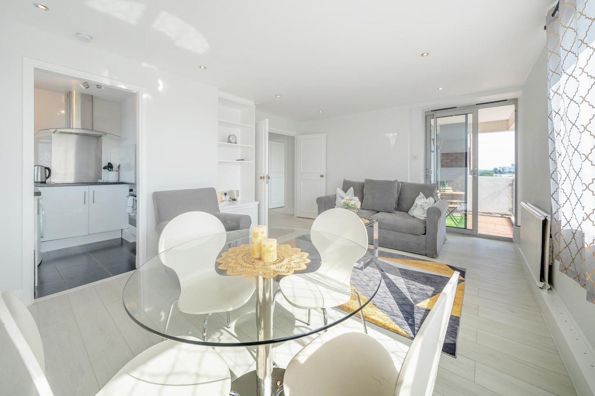 Apartment Stunning Flat In Chelsea, Kings Road With Balcony