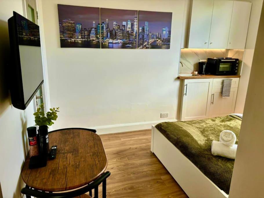 Zee Homes W6 *