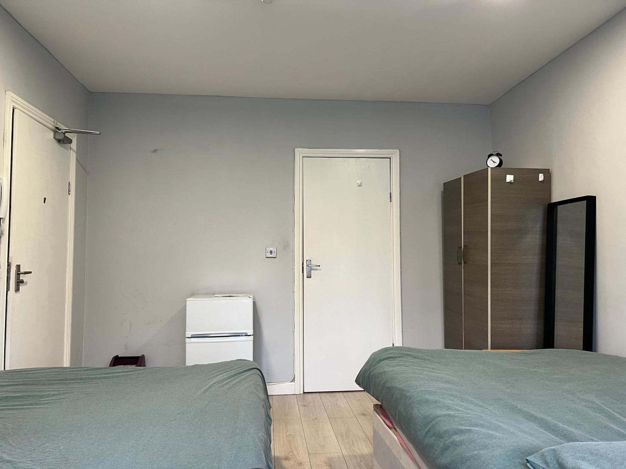 Sterne Street 4 Person