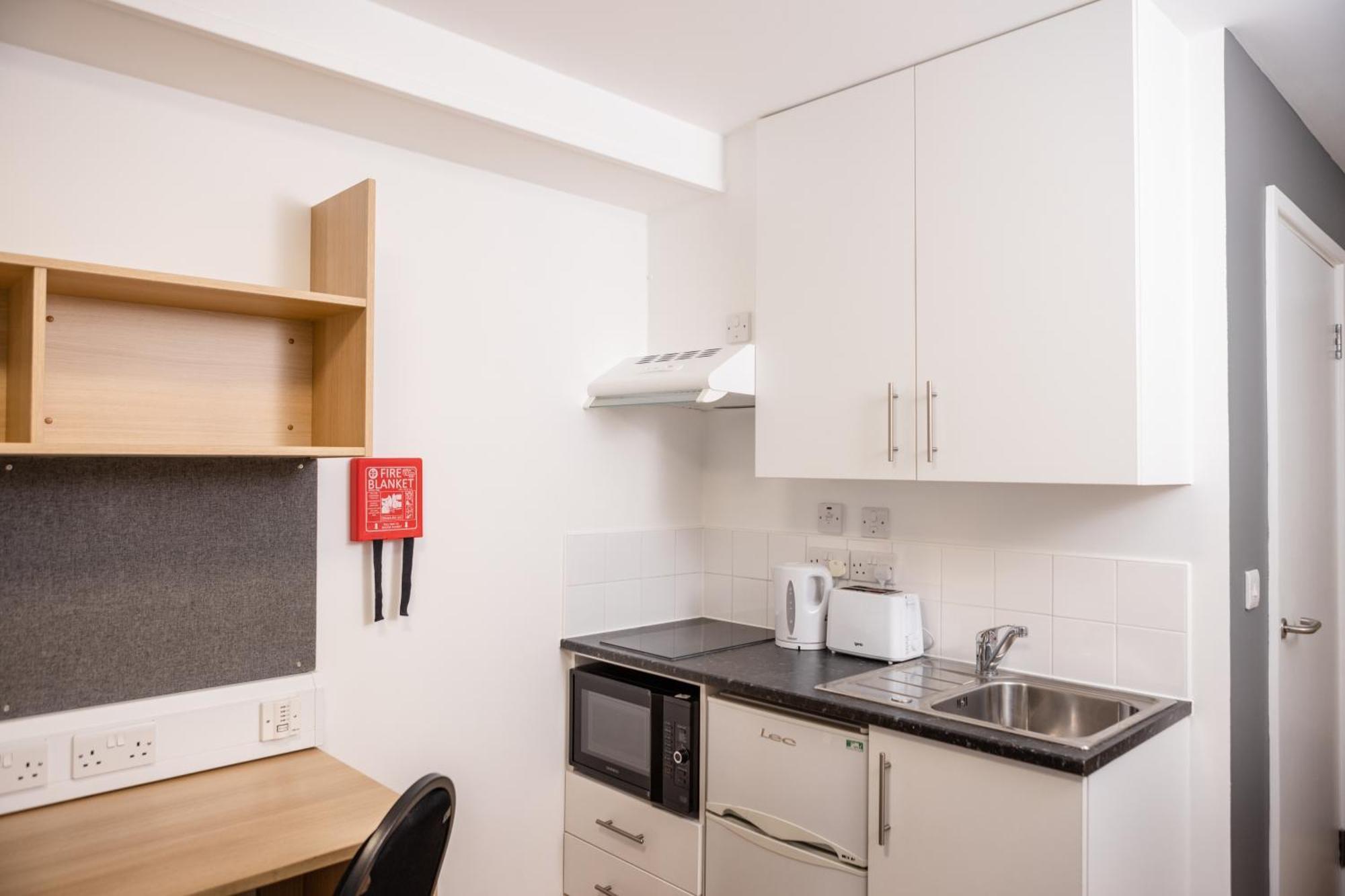 Consort Village Apartamento *