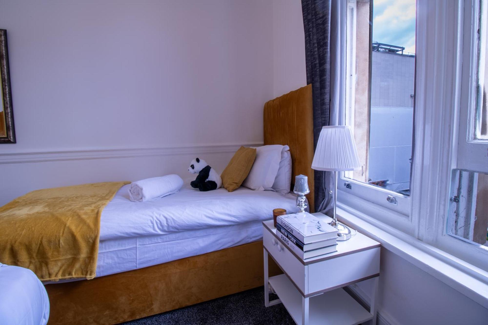 Oxford Street 1 Bedroom Shopping Retreat! 3gc Londen