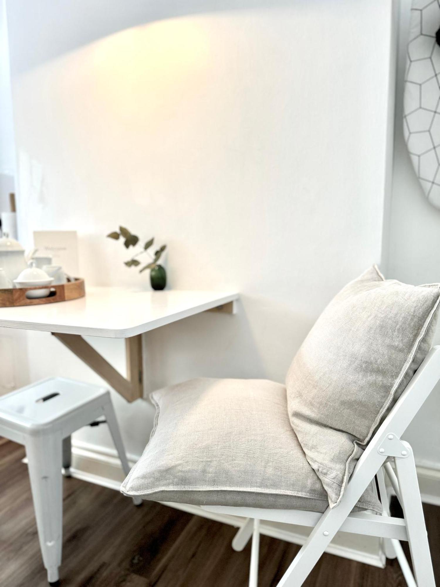 St. Lukes View, Shoreditch, By The Design Traveller Apartment London